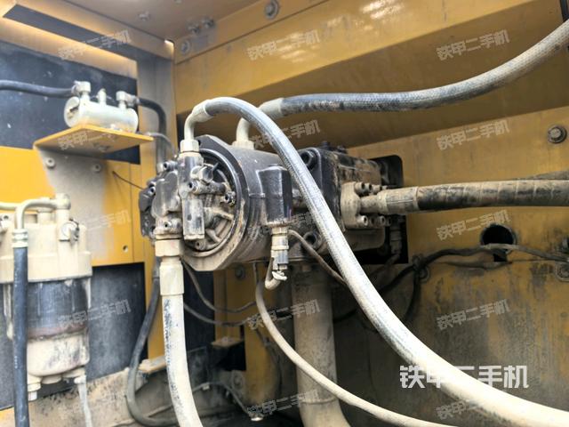 液压泵斜45 左（大件舱室）