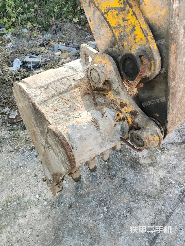 铲斗右后整体（工作和回转装置）