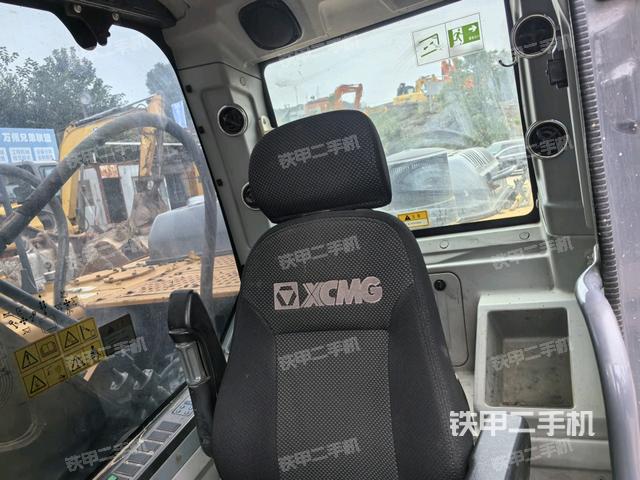 座椅后部（驾驶室部分）