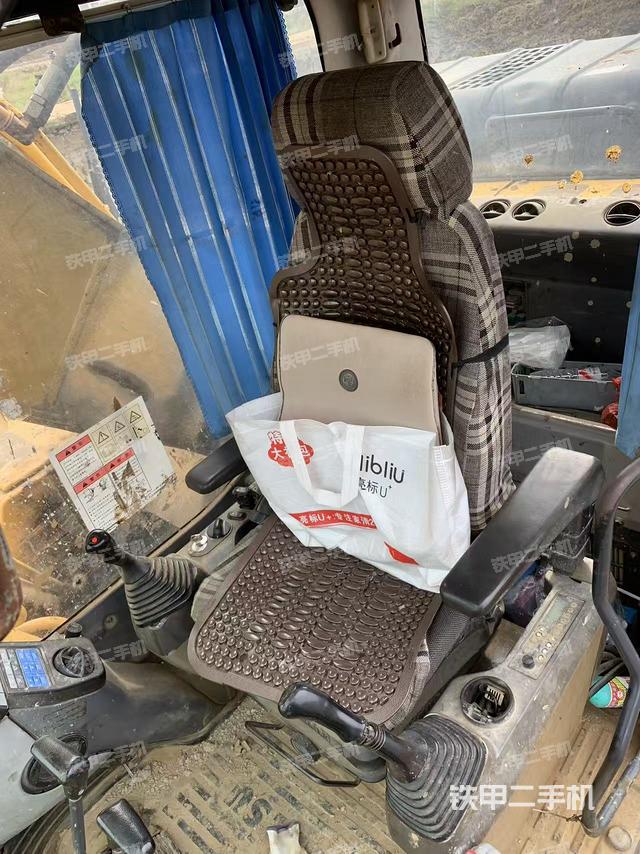 驾驶室整体（整机外观）