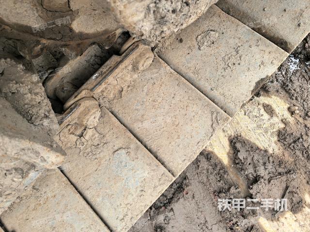 右侧行走马达盖板（行走机构）