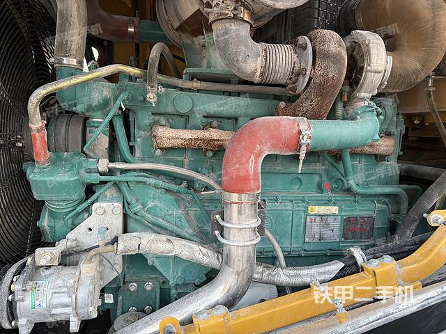 发动机右侧（整机外观及大件）