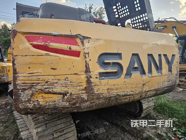 驾驶室整体（整机外观）