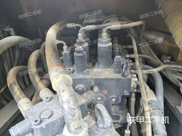 发动机室（上车部件）