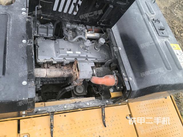 发动机室（上车部件）