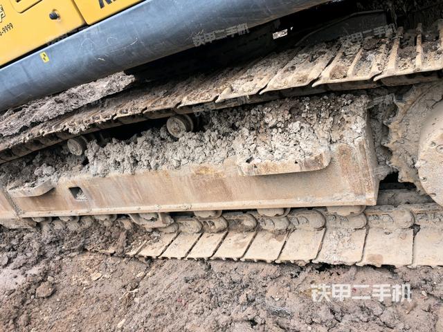 右侧行走马达盖板（行走机构）