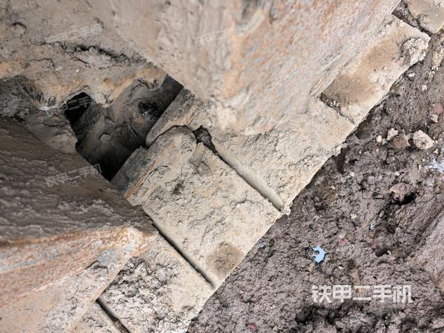 右侧履带整体（行走机构）