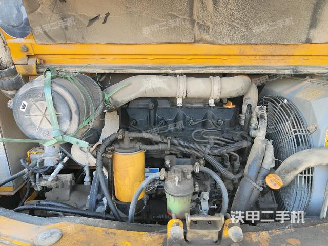 发动机室（上车部件）