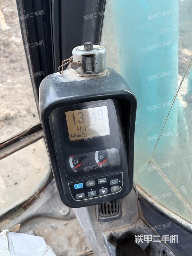 座椅左侧控制台/音响/含左手柄（驾驶室部分）