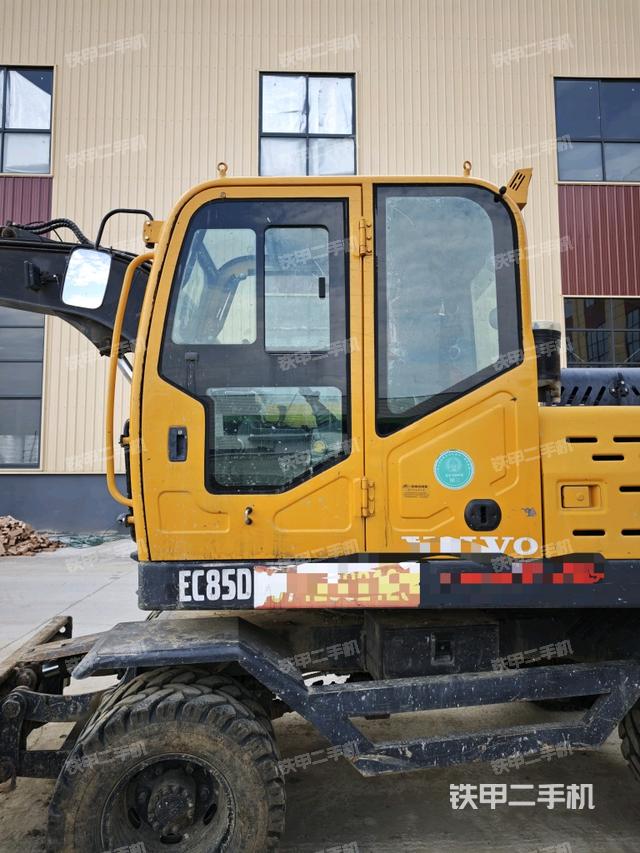  驾驶室正侧（驾驶室部分）