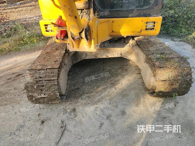 转盘和下车架正前（工作和回转装置）