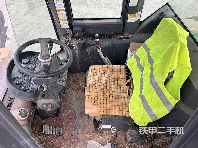 驾驶室工作台（整机外观及大件）