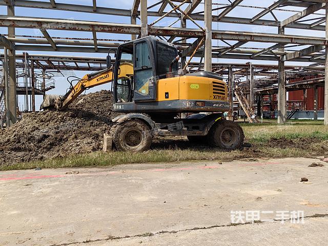 驾驶室顶部（整机外观）