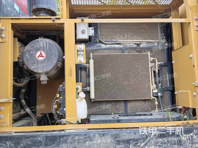 驾驶室整体（整机外观）