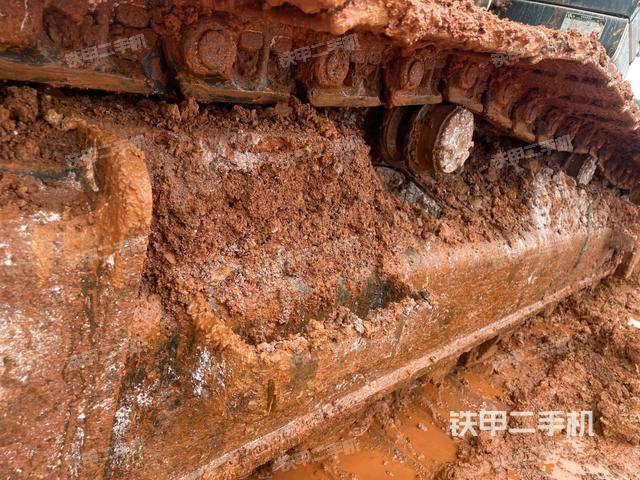 左侧履带整体 （行走机构）