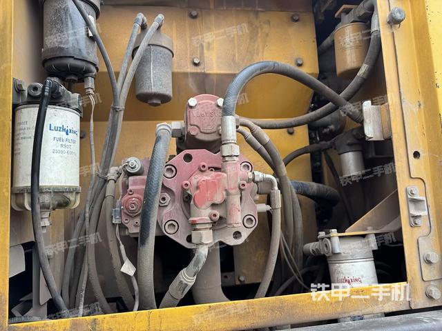 液压泵斜45 右（大件舱室）