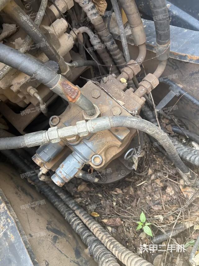 驾驶室顶部俯视（上车部件）