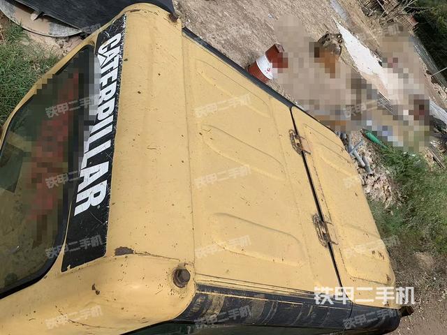 驾驶室顶部（整机外观）