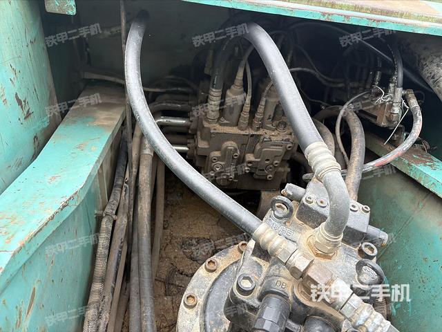 发动机室（上车部件）