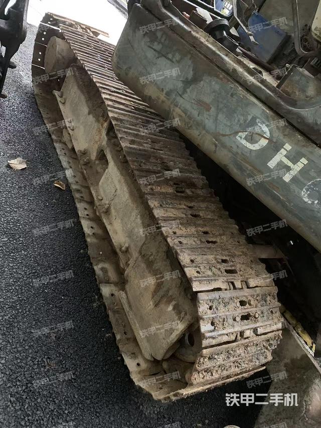 单侧履带整体（整机外观）