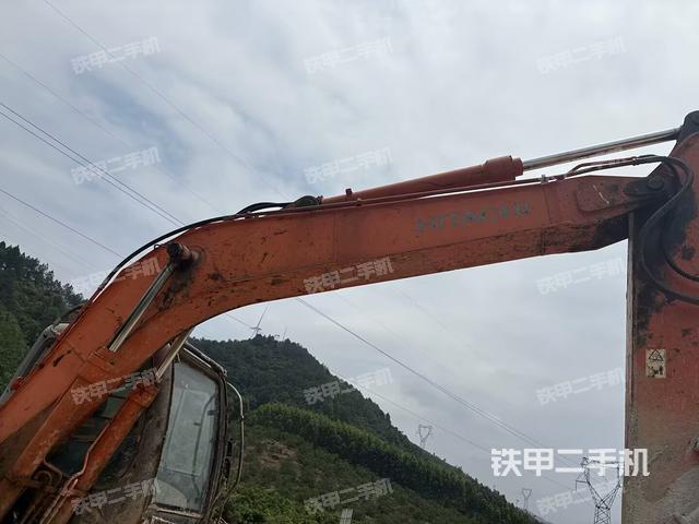 大臂根部 斜视（工作和回转装置）