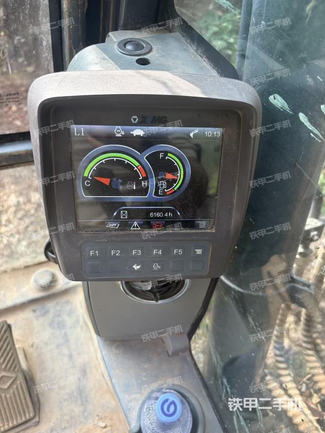 座椅右侧控制台/钥匙门/油门/含右手柄（驾驶室部分）