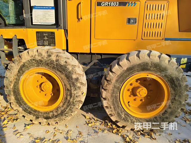 左驱动轮/左后轮（行走机构）