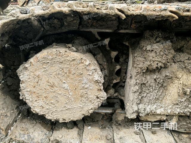 右侧履带整体（行走机构）