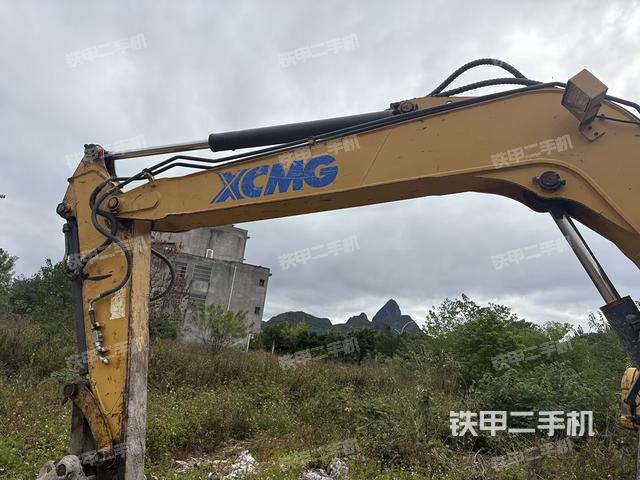 转盘和下车架正前（工作和回转装置）