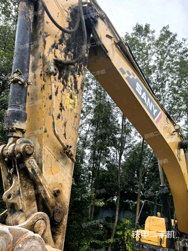 小臂整体左后（工作和回转装置）