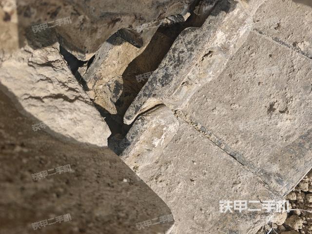 右驱动轮（行走机构）