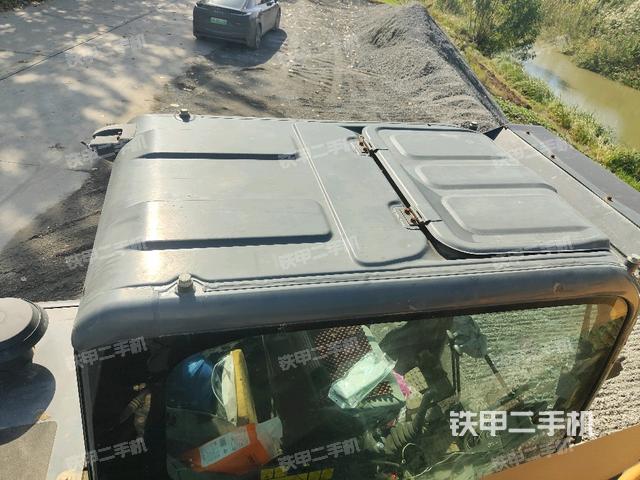 驾驶室顶部俯视（上车部件）