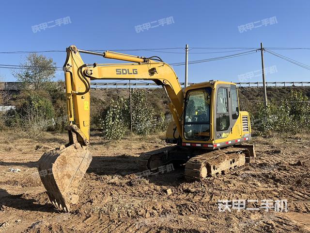 驾驶室整体（整机外观）