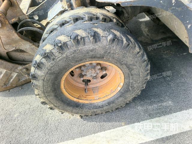 左侧履带整体 （行走机构）