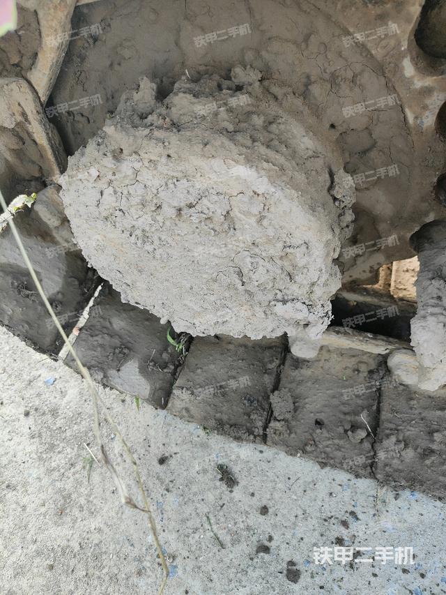 左侧行走马达盖板（行走机构）