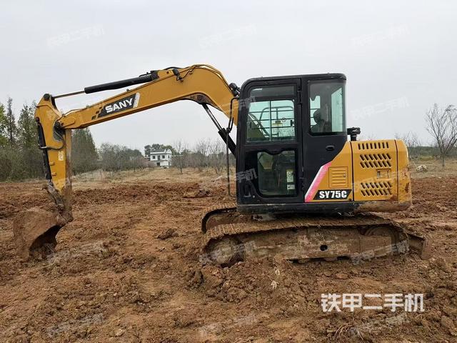 三一重工SY75C挖掘机