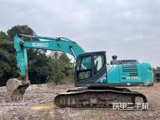 神钢SK260LC-10挖掘机