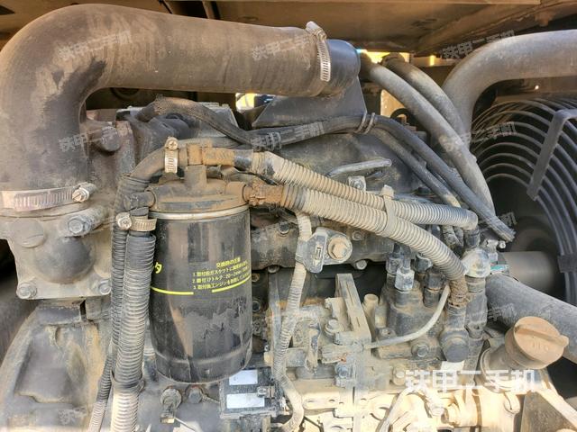 发动机室（上车部件）