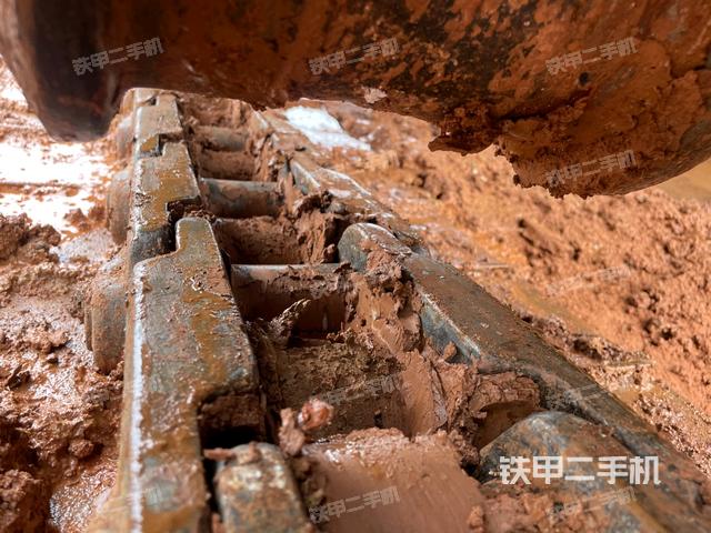 右侧行走马达盖板（行走机构）