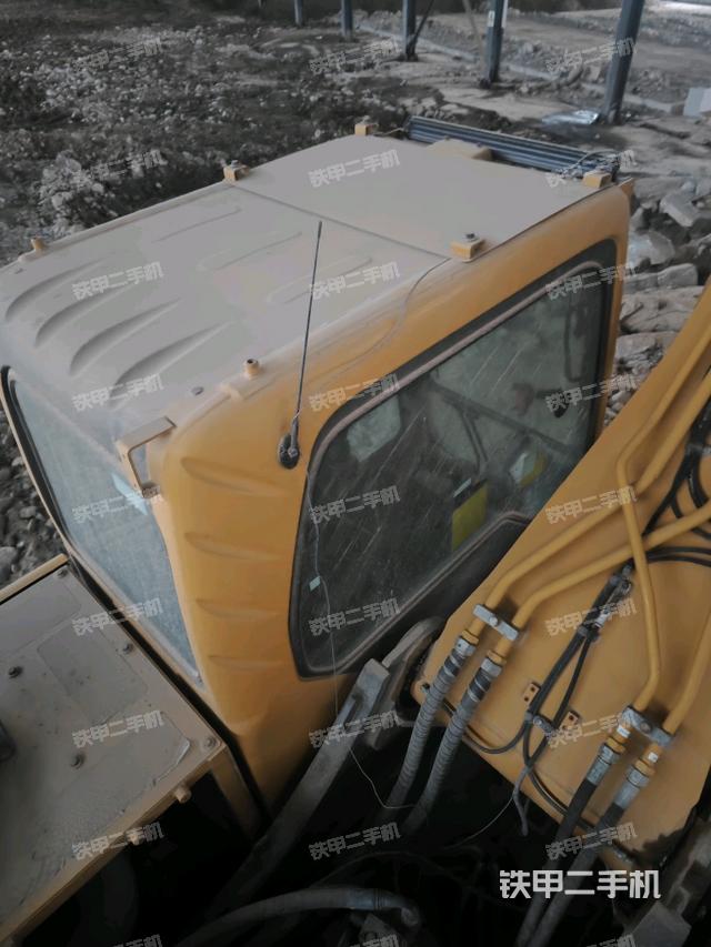 駕駛室整體（整機(jī)外觀）