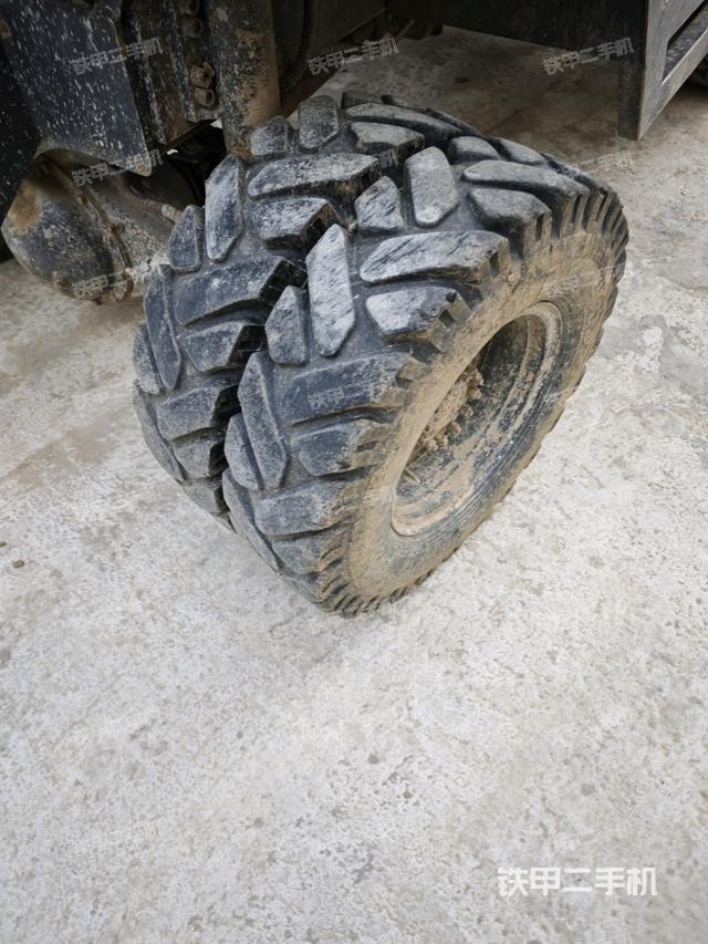 左驱动轮（行走机构）