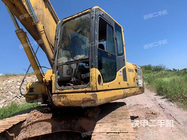 小松PC200-8挖掘机