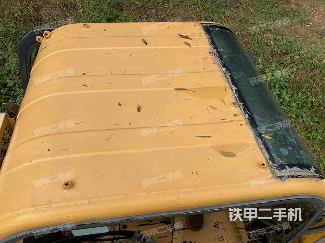 駕駛室頂部（整機(jī)外觀）