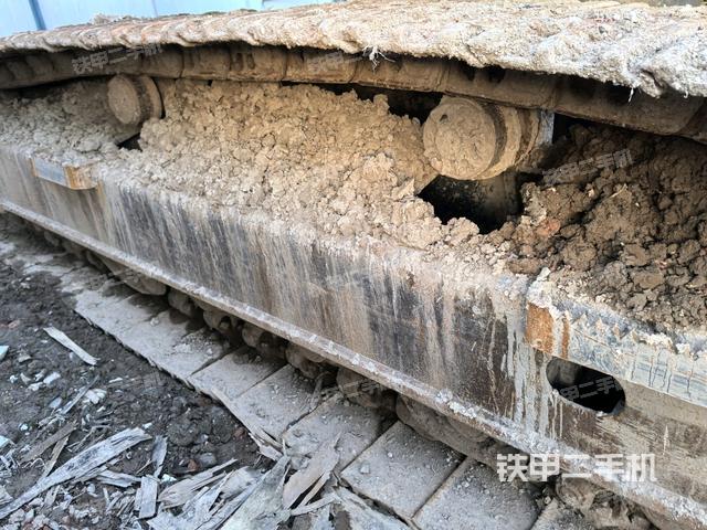 右侧履带整体（行走机构）