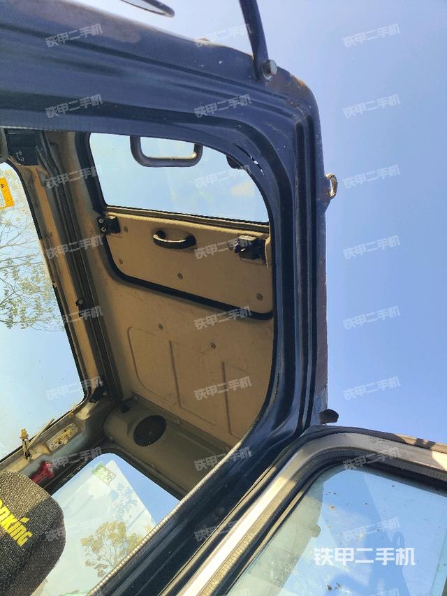 顶棚整体（驾驶室部分）