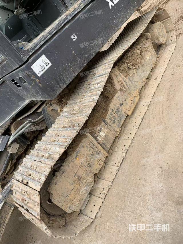 單側(cè)履帶整體（整機外觀）