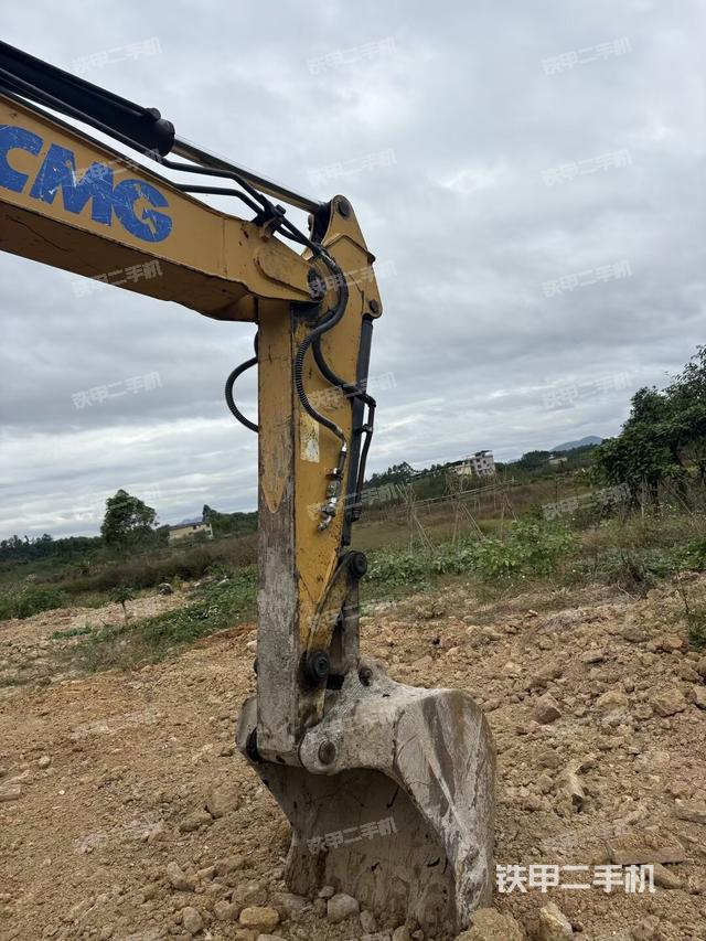 小臂整体左后（工作和回转装置）