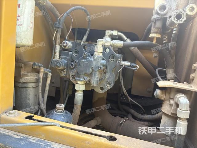 液压泵斜45 左（大件舱室）