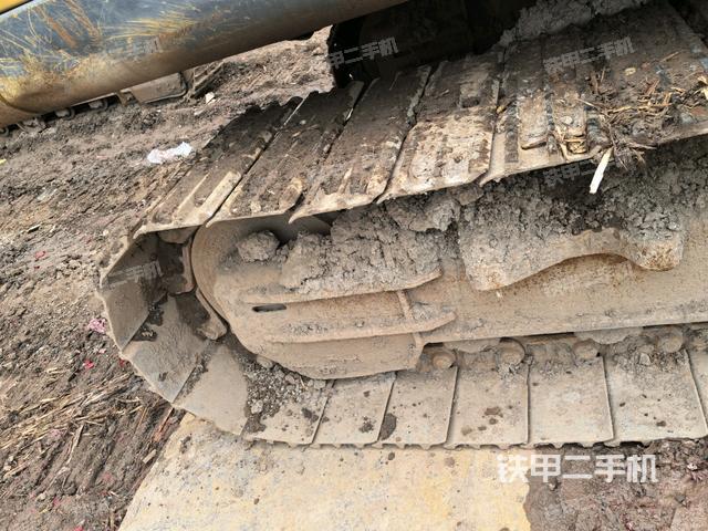 右驱动轮（行走机构）