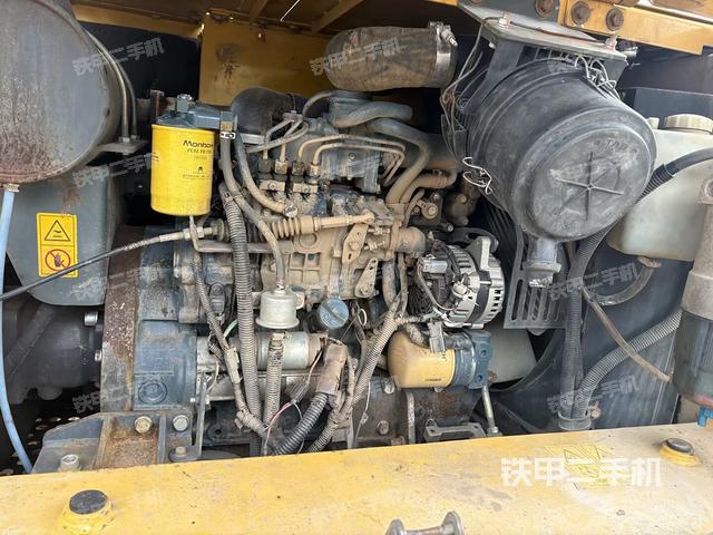 发动机室（上车部件）